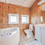 Holiday home Three-bedroom In Bjert *