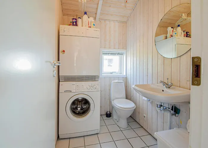 Three-bedroom In Bjert