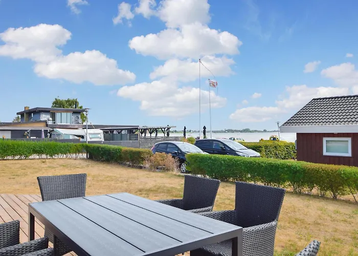 Three-bedroom In Bjert *