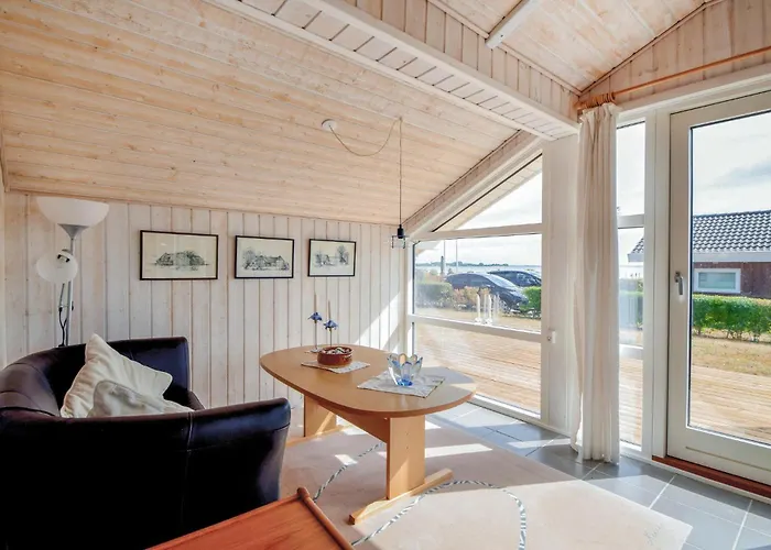 Three-bedroom In Bjert 펜션