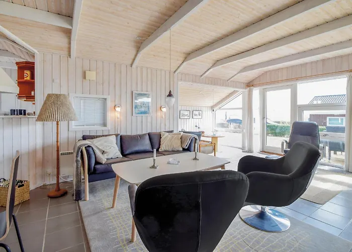 Holiday home Three-bedroom In Bjert Binderup Strand